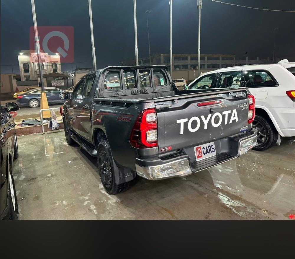 تويوتا هايلوكس